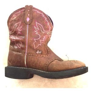 7 1/2 B magenta Justin boots round toe
